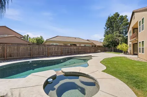 Exterior - 2603 E Powers Ave, Fresno, CA 93720 photo 11 of 11