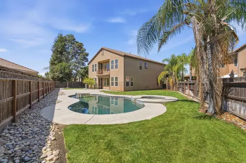 Exterior - 2603 E Powers Ave, Fresno, CA 93720 photo 9 of 11