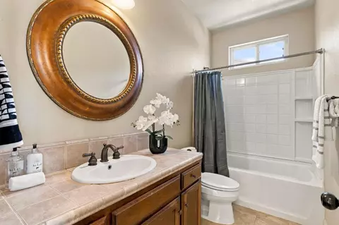 Bath - 2603 E Powers Ave, Fresno, CA 93720 photo 5 of 5