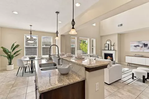Kitchen - 2603 E Powers Ave, Fresno, CA 93720 photo 4 of 6