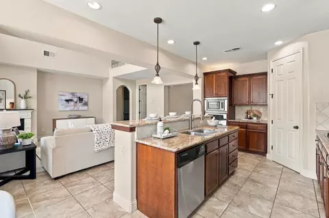 Kitchen - 2603 E Powers Ave, Fresno, CA 93720 photo 3 of 6