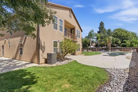 Exterior - 2603 E Powers Ave, Fresno, CA 93720 photo 7 of 11