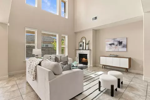 Living - 2603 E Powers Ave, Fresno, CA 93720 photo 1 of 3