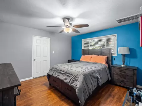 Bedroom - 3763 E Robinson Ave, Fresno, CA 93726 photo 1 of 6