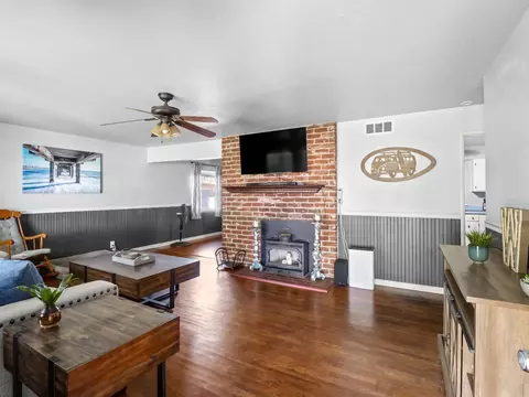 Living - 3763 E Robinson Ave, Fresno, CA 93726 photo 1 of 4