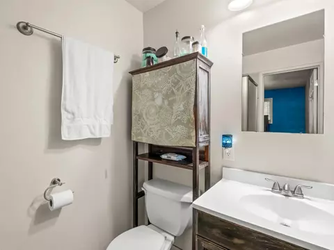 Bath - 3763 E Robinson Ave, Fresno, CA 93726 photo 3 of 3