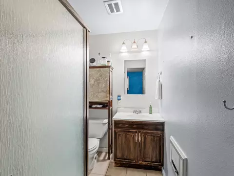 Bath - 3763 E Robinson Ave, Fresno, CA 93726 photo 2 of 3