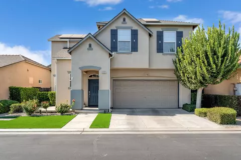 5557 N Citrus Ln, Fresno, CA 93711