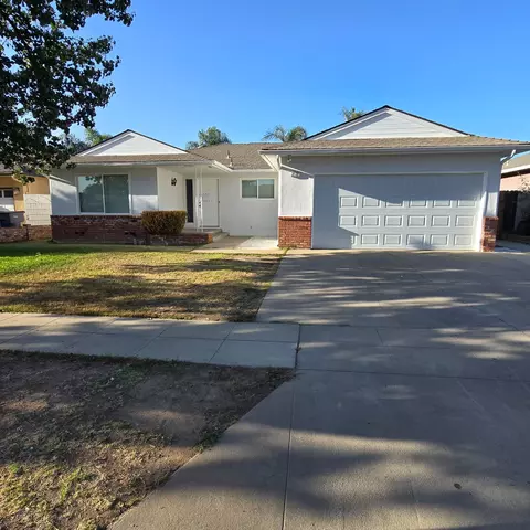 3138 W Norwich Ave, Fresno, CA 93722
