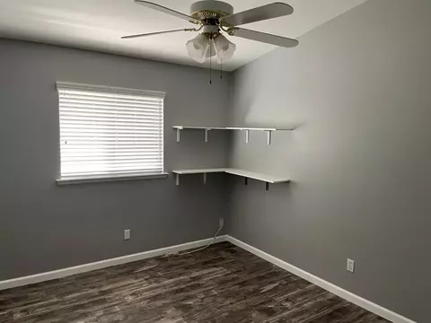 368 W Gibson Ave, Clovis, CA 93612 photo 5