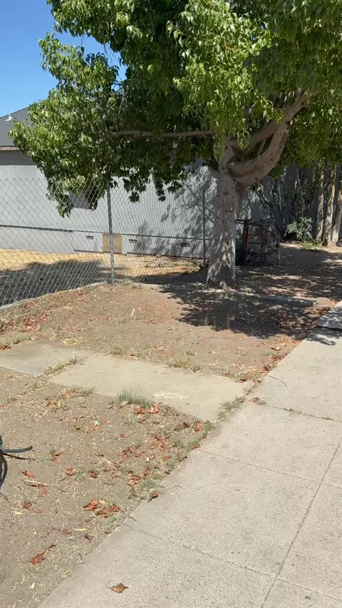 520 Kern, Taft, CA 93268 photo 2