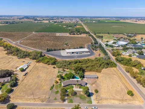 View/Area - 10763 E Ashlan Ave, Sanger, CA 93657 photo 9 of 17