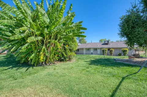 Exterior - 10763 E Ashlan Ave, Sanger, CA 93657 photo 12 of 19