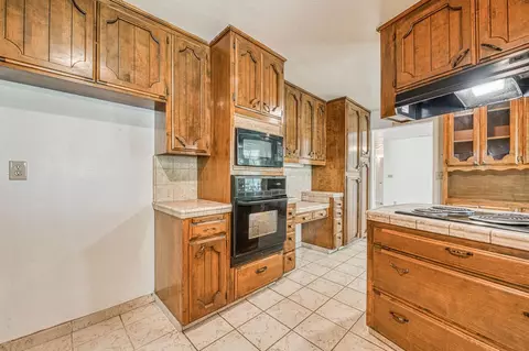 Kitchen - 10763 E Ashlan Ave, Sanger, CA 93657 photo 1 of 5