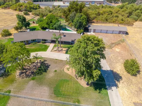 View/Area - 10763 E Ashlan Ave, Sanger, CA 93657 photo 2 of 17