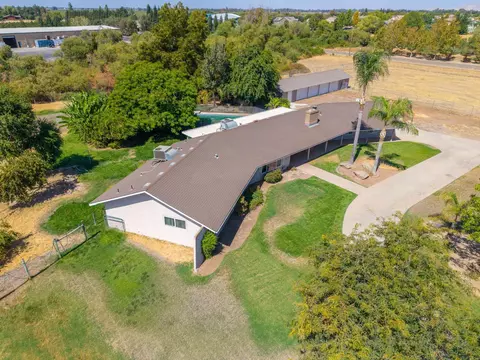 View/Area - 10763 E Ashlan Ave, Sanger, CA 93657 photo 5 of 17