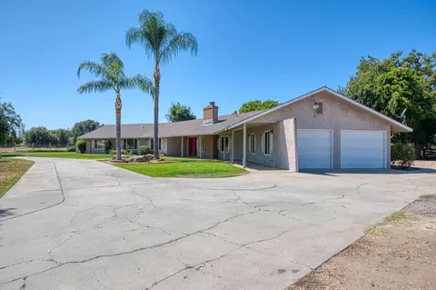 Exterior - 10763 E Ashlan Ave, Sanger, CA 93657 photo 6 of 19