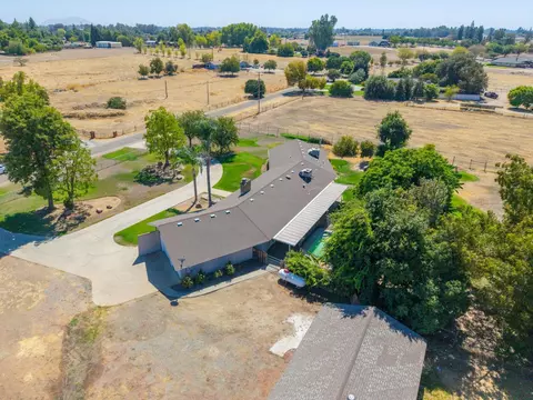 View/Area - 10763 E Ashlan Ave, Sanger, CA 93657 photo 8 of 17