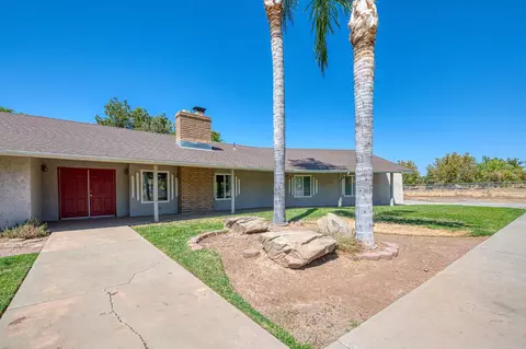 Exterior - 10763 E Ashlan Ave, Sanger, CA 93657 photo 3 of 19