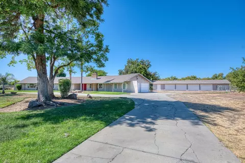 Exterior - 10763 E Ashlan Ave, Sanger, CA 93657 photo 8 of 19
