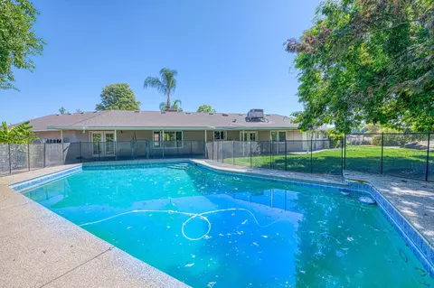 Exterior - 10763 E Ashlan Ave, Sanger, CA 93657 photo 16 of 19