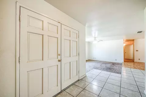 Entry Way - 10763 E Ashlan Ave, Sanger, CA 93657 photo 1 of 2