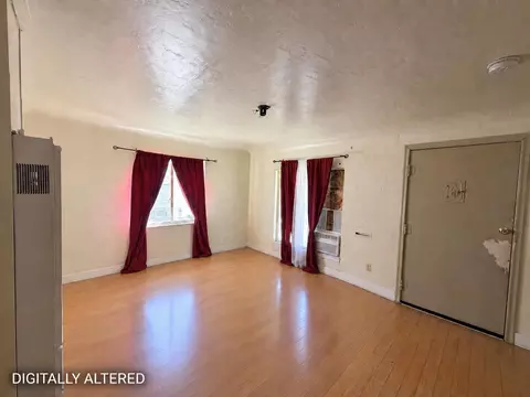 Living - 605 E Stanislaus St, Avenal, CA 93204 photo 2 of 4