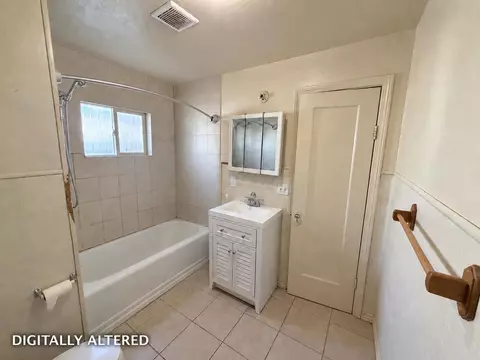 Bath - 605 E Stanislaus St, Avenal, CA 93204 photo 1 of 4