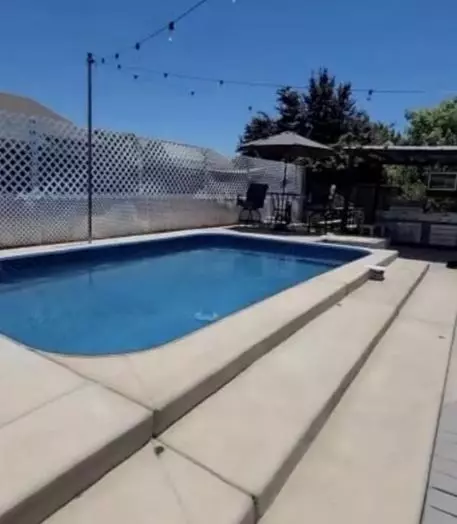 Exterior - 976 Heather Ave, Dinuba, CA 93618 photo 3 of 7