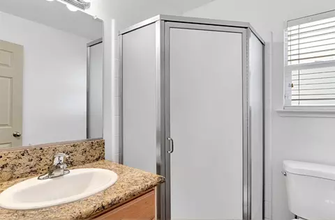 Bath - 94 N Baron, Clovis, CA 93612 photo 1 of 2