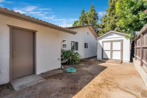 Exterior - 94 N Baron, Clovis, CA 93612 photo 10 of 10