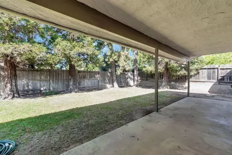 Exterior - 94 N Baron, Clovis, CA 93612 photo 4 of 10