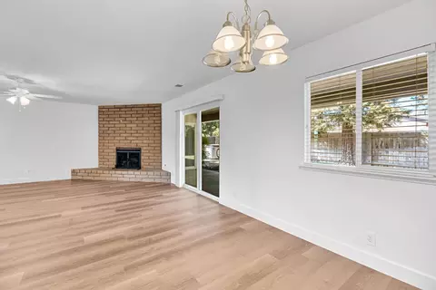 Living - 94 N Baron, Clovis, CA 93612 photo 4 of 6