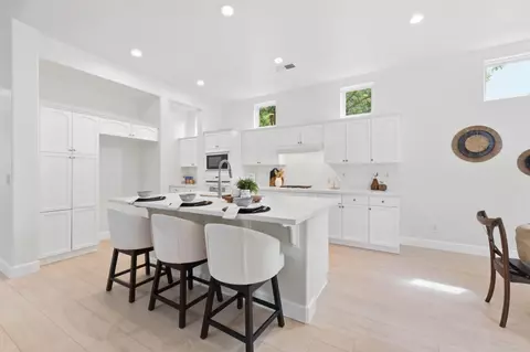 Kitchen - 4769 N Emerald Peak Dr, Clovis, CA 93619 photo 3 of 3