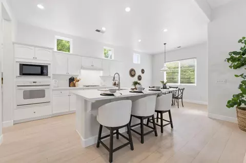 Kitchen - 4769 N Emerald Peak Dr, Clovis, CA 93619 photo 2 of 3