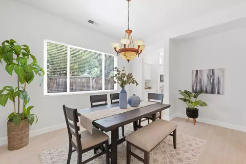 Dining - 4769 N Emerald Peak Dr, Clovis, CA 93619 photo 2 of 4