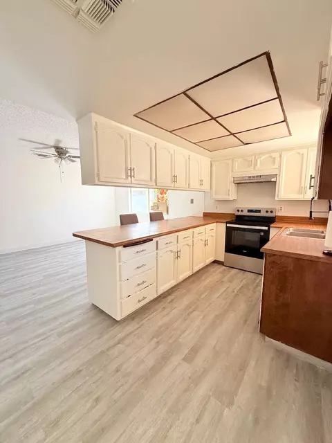 Kitchen - 2807 E Norman, Visalia, CA 93292 photo 2 of 8