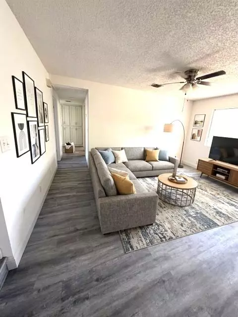 Living - 2807 E Norman, Visalia, CA 93292 photo 6 of 8