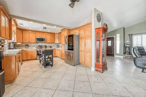 Entry Way - 34786 Avenue 15, Madera, CA 93636 photo 2 of 2