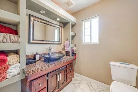 Bath - 34786 Avenue 15, Madera, CA 93636 photo 3 of 5