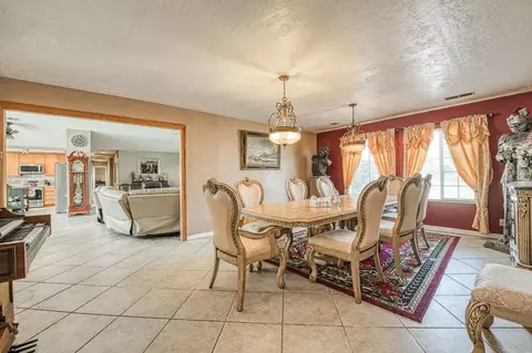 Dining - 34786 Avenue 15, Madera, CA 93636 photo 3 of 4