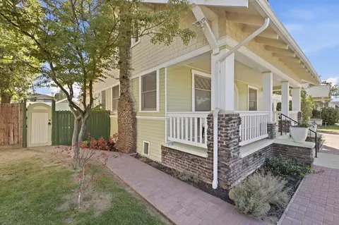 Exterior - 2111 Stillman St, Selma, CA 93662 photo 3 of 13
