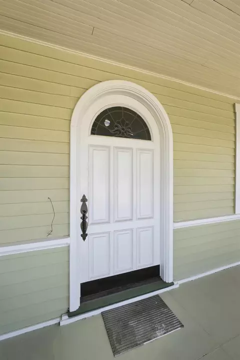 Exterior - 2111 Stillman St, Selma, CA 93662 photo 6 of 13