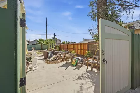 Exterior - 2111 Stillman St, Selma, CA 93662 photo 13 of 13