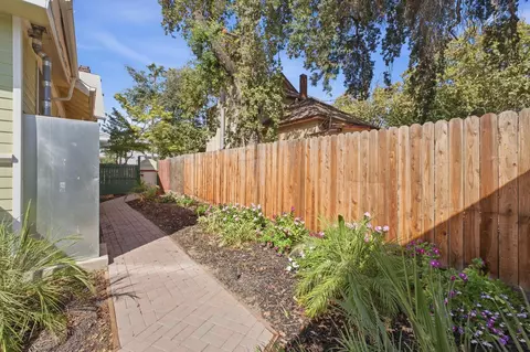 Exterior - 2111 Stillman St, Selma, CA 93662 photo 9 of 13