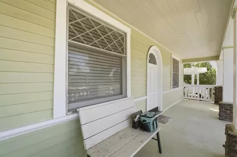 Exterior - 2111 Stillman St, Selma, CA 93662 photo 5 of 13