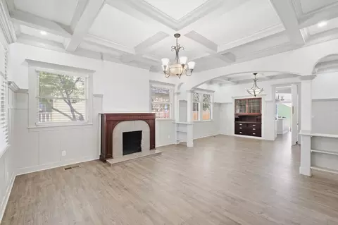 Living - 2111 Stillman St, Selma, CA 93662 photo 3 of 5