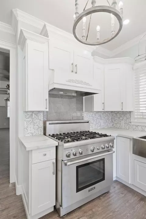 Kitchen - 2111 Stillman St, Selma, CA 93662 photo 4 of 6