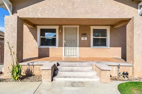 1409 N Roosevelt Ave, Fresno, CA 93728