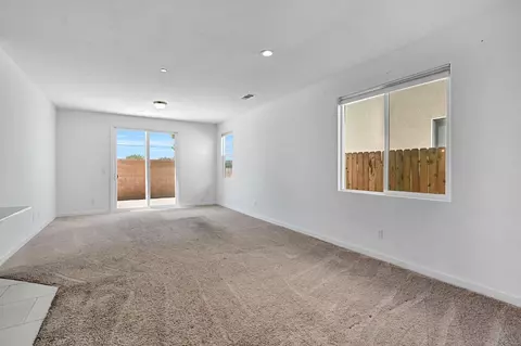 Living - 310 Talus Way S, Madera, CA 93636 photo 1 of 3